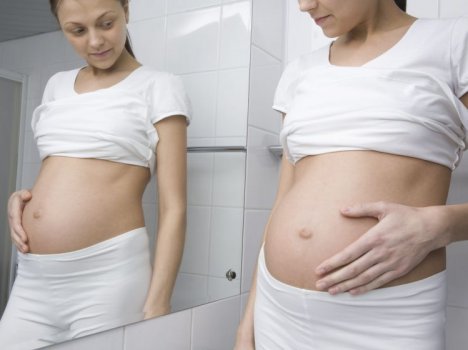 Когда беременным идти в женскую консультацию?