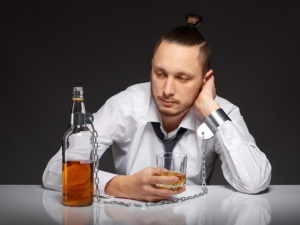 Признаки запоя: основные симптомы и стадии развития алкогольной зависимости